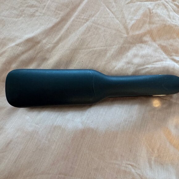 ghd Wide Flat Iron (2 inch plate) Black $299.00 - Picture 3 of 7